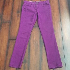 DKNY Skinny Jeans! Please feel free to bundle with other items!🤗